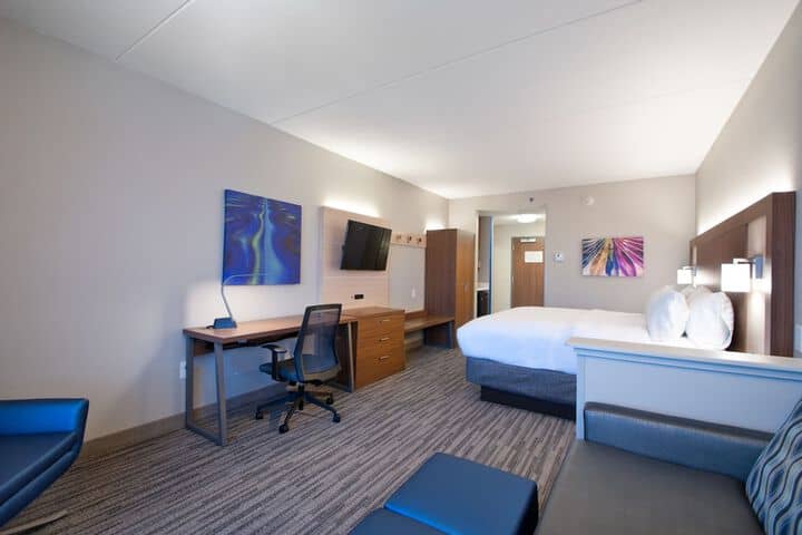 Room 7 of 53
