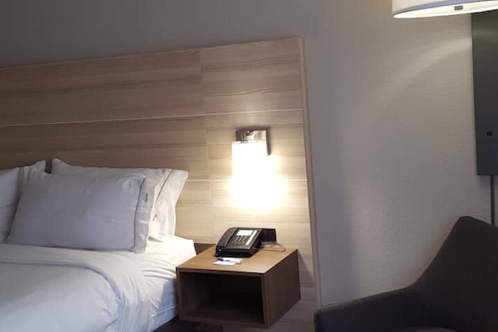 Room 3 of 55
