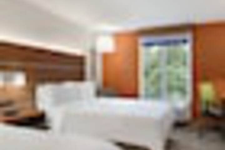 Room 41 of 243
