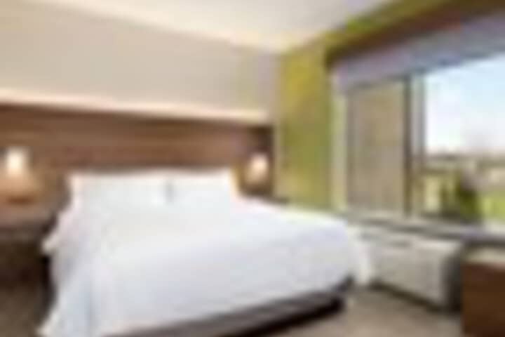 Room 110 of 243