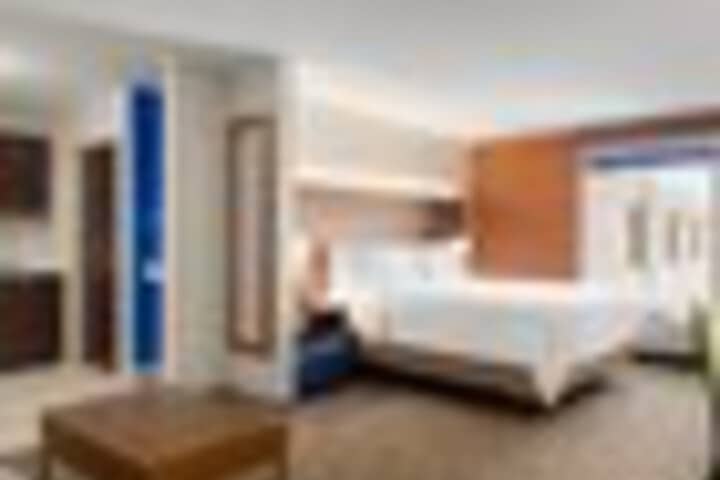 Room 50 of 243