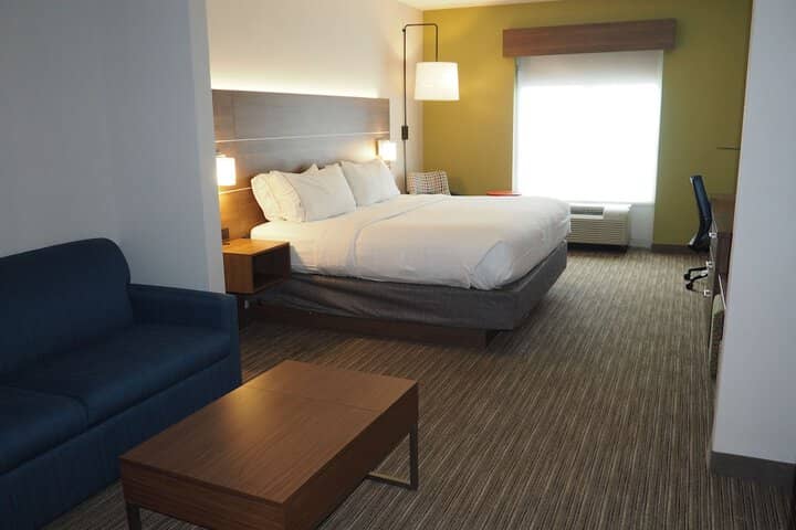 Room 11 of 61