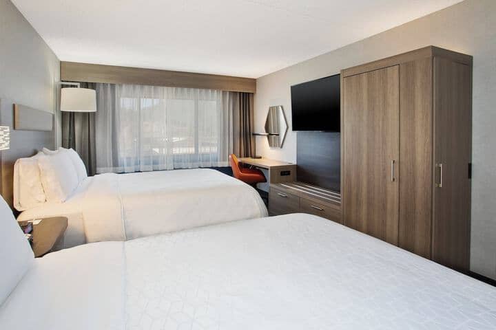 Room 5 of 30