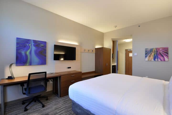 Room 13 of 53