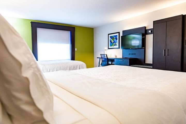 Room 10 of 56